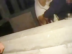 tia montada por perro